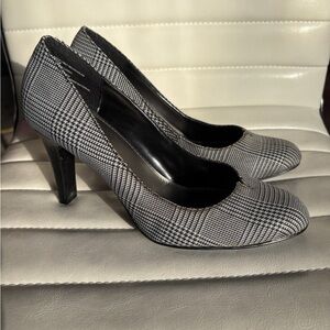 Apt.9 Black and White Houndstooth Women's Heels Size 7.5 M